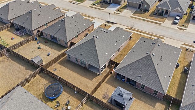 10313 Fountain Gate Street, Aubrey, TX 76227