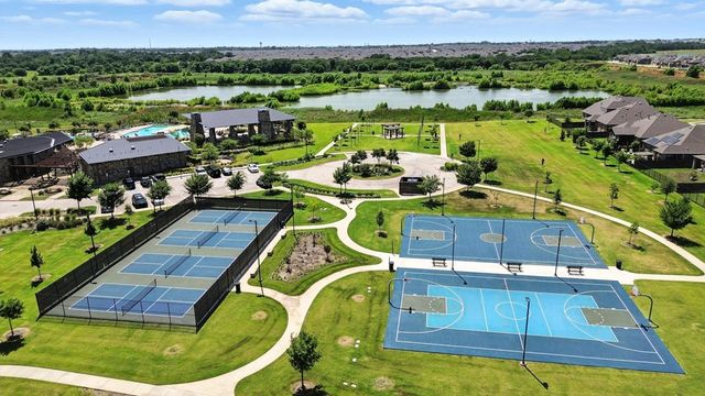 10313 Fountain Gate Street, Aubrey, TX 76227