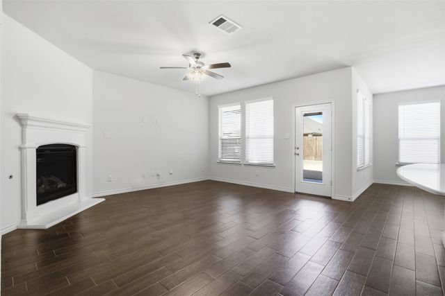 10313 Fountain Gate Street, Aubrey, TX 76227