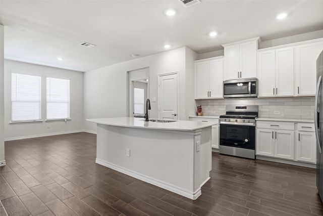 10313 Fountain Gate Street, Aubrey, TX 76227