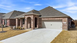 10313 Fountain Gate Street, Aubrey, TX 76227