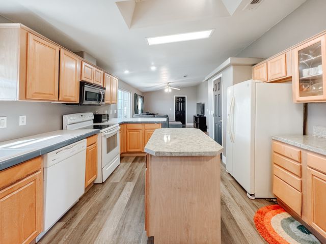 932 SE County Road 2240, Corsicana, TX 75109