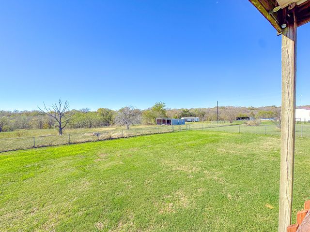 932 SE County Road 2240, Corsicana, TX 75109