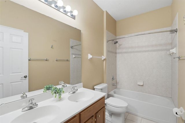 1609 VICTORIA GARDENS DRIVE, Deland, FL 32724