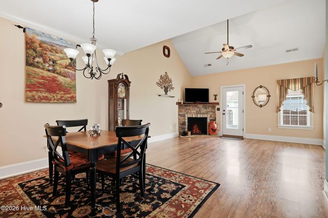2012 Croyden Circle B, Greenville, NC 27834