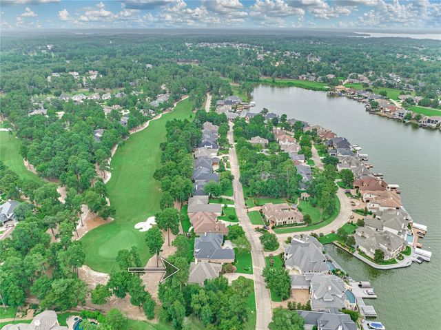 83 W Shore Lane, Montgomery, TX 77356
