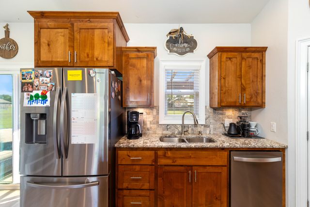 26800 S 621 Place, Grove, OK 74344