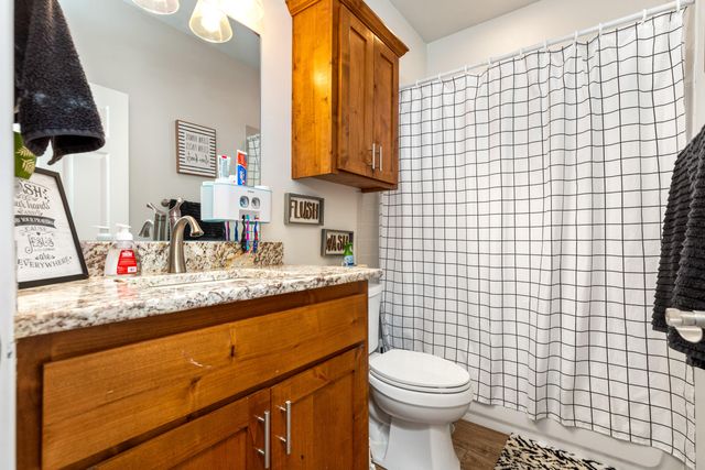 26800 S 621 Place, Grove, OK 74344