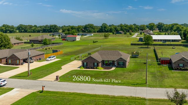 26800 S 621 Place, Grove, OK 74344