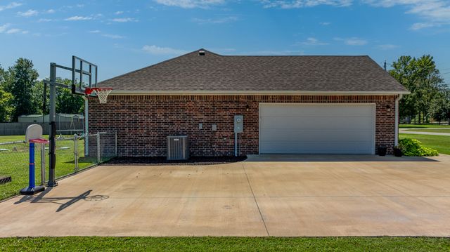 26800 S 621 Place, Grove, OK 74344