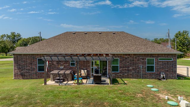 26800 S 621 Place, Grove, OK 74344