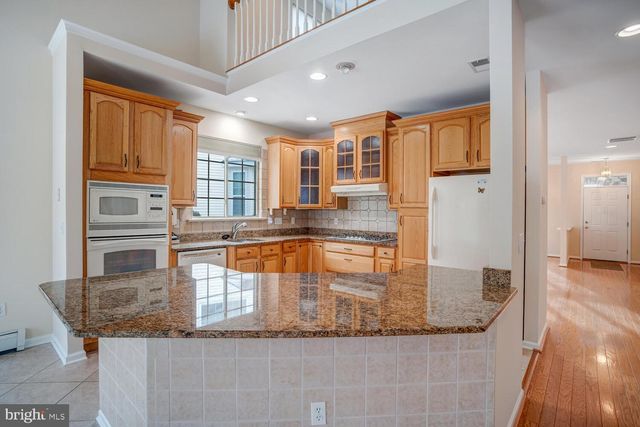 22 PIERHEAD DR, Barnegat, NJ 08005