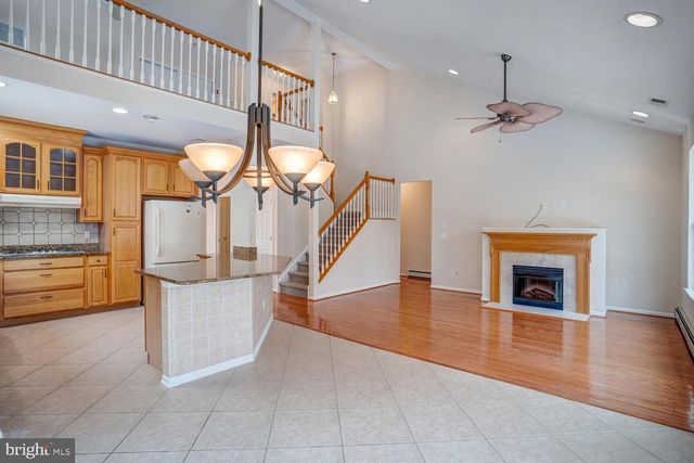 22 PIERHEAD DR, Barnegat, NJ 08005