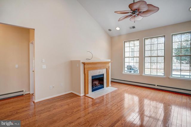 22 PIERHEAD DR, Barnegat, NJ 08005