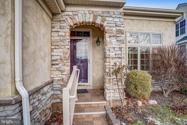 22 PIERHEAD DR, Barnegat, NJ 08005