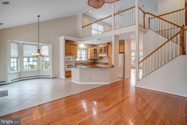 22 PIERHEAD DR, Barnegat, NJ 08005