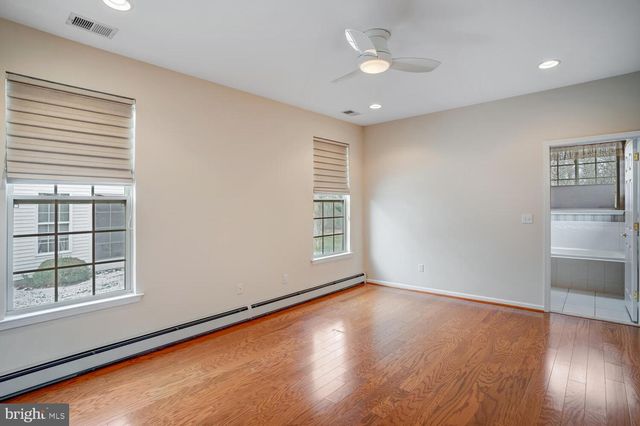 22 PIERHEAD DR, Barnegat, NJ 08005