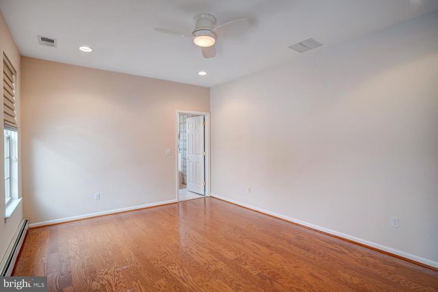 22 PIERHEAD DR, Barnegat, NJ 08005