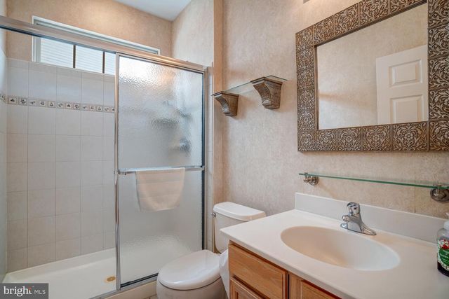 22 PIERHEAD DR, Barnegat, NJ 08005