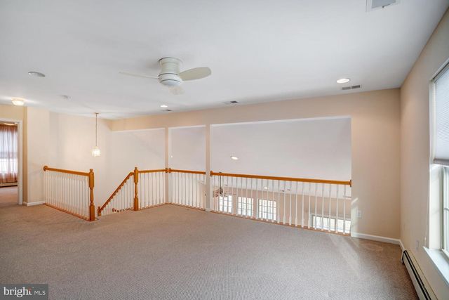 22 PIERHEAD DR, Barnegat, NJ 08005