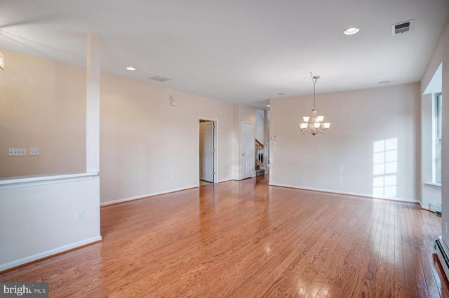 22 PIERHEAD DR, Barnegat, NJ 08005