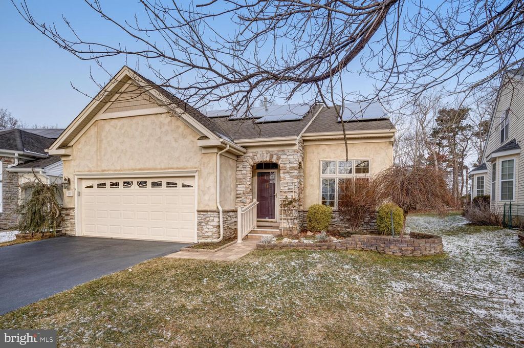 22 PIERHEAD DR, Barnegat, NJ 08005