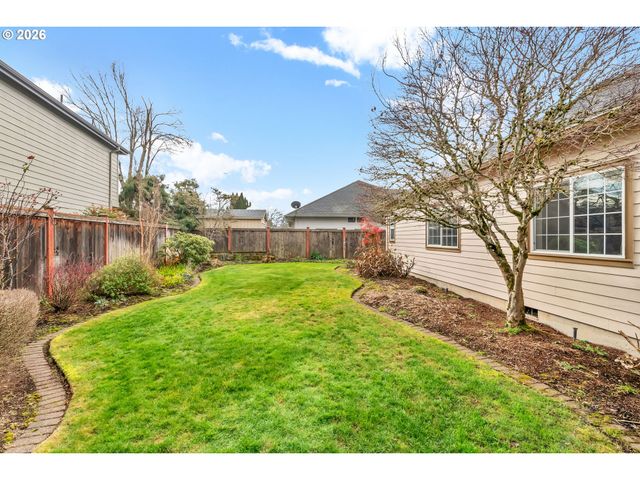 2545 WALNUT RIDGE Dr, Springfield, OR 97477