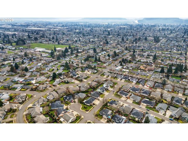 2545 WALNUT RIDGE Dr, Springfield, OR 97477