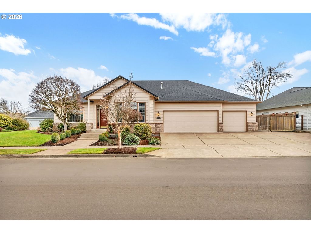 2545 WALNUT RIDGE Dr, Springfield, OR 97477