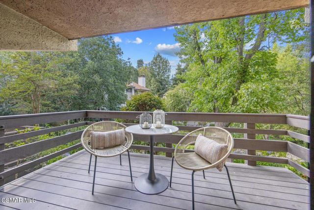 21900 Marylee Street 261, Woodland Hills, CA 91367