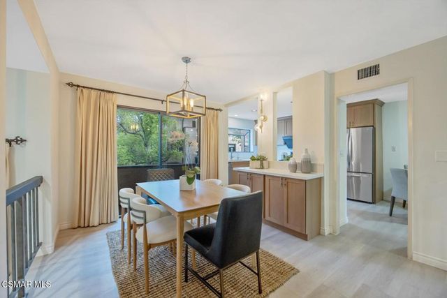 21900 Marylee Street 261, Woodland Hills, CA 91367