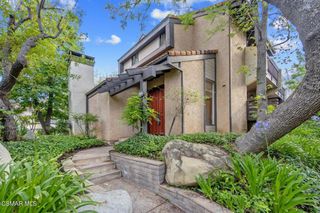 21900 Marylee Street 261, Woodland Hills, CA 91367