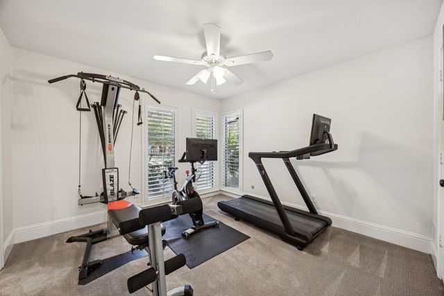 7010 Mckamy Boulevard, Dallas, TX 75248