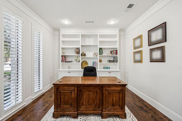 7010 Mckamy Boulevard, Dallas, TX 75248
