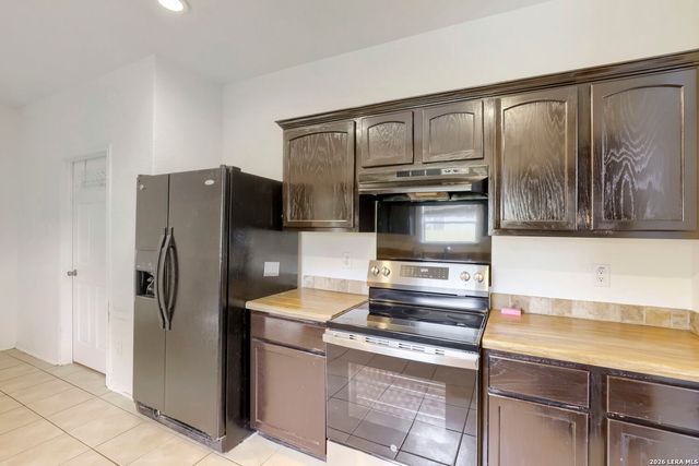 715 Eagles Gln, Schertz, TX 78108