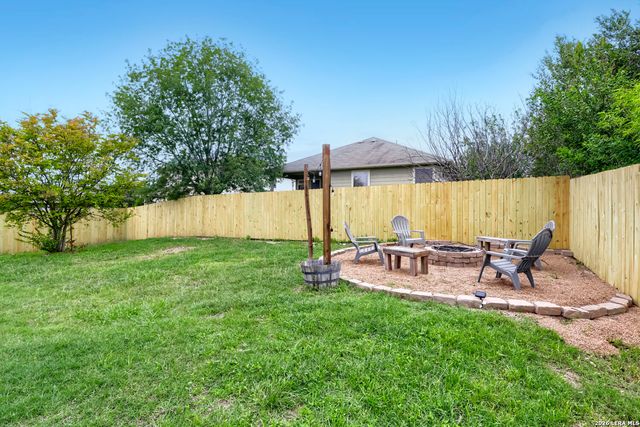 715 Eagles Gln, Schertz, TX 78108