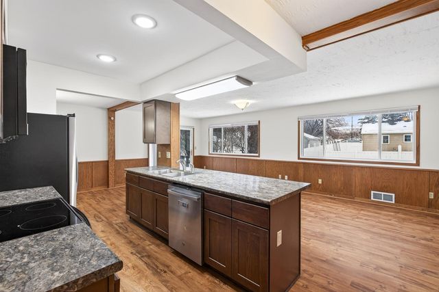 6706 Toledo Avenue N, Brooklyn Center, MN 55429