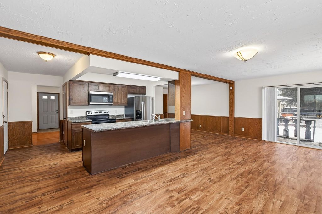 6706 Toledo Avenue N, Brooklyn Center, MN 55429