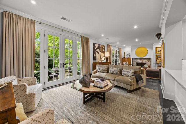 1550 High Street, Charlotte, NC 28211