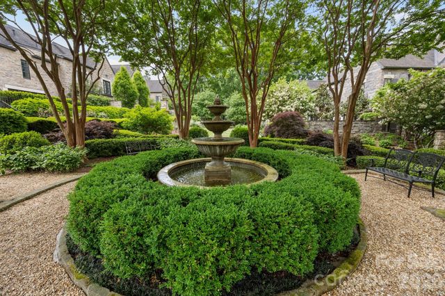 1550 High Street, Charlotte, NC 28211