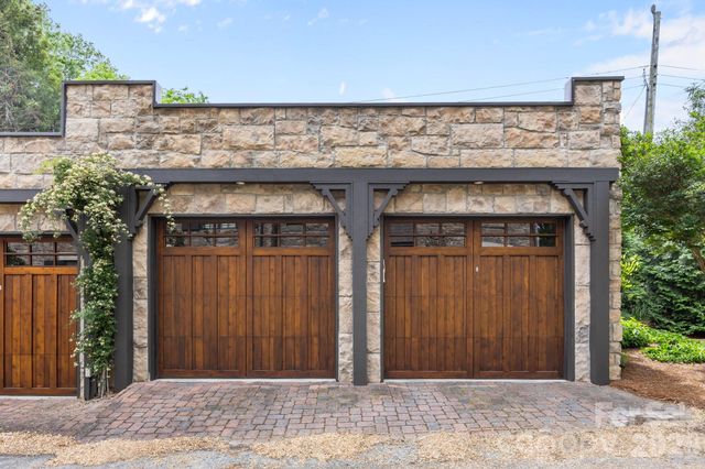 1550 High Street, Charlotte, NC 28211