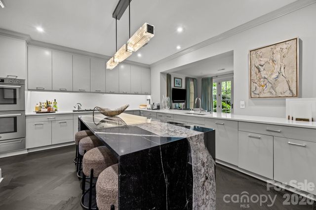 1550 High Street, Charlotte, NC 28211