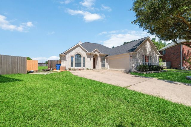 8503 Ivanhoe Springs Drive, Houston, TX 77083