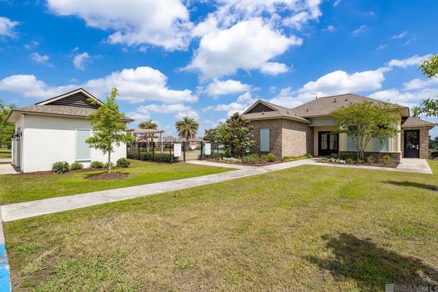 8021 Derick Ave, Baton Rouge, LA 70820