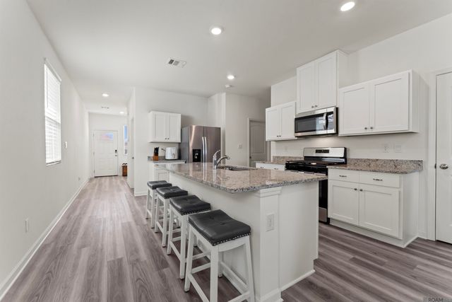 8021 Derick Ave, Baton Rouge, LA 70820