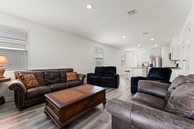 8021 Derick Ave, Baton Rouge, LA 70820