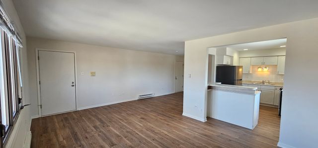 7535 Tiffany Drive 3B, Orland Park, IL 60462