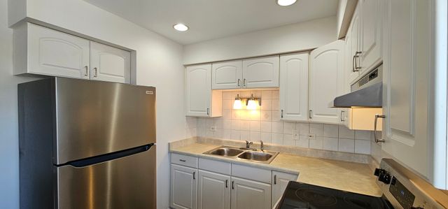 7535 Tiffany Drive 3B, Orland Park, IL 60462