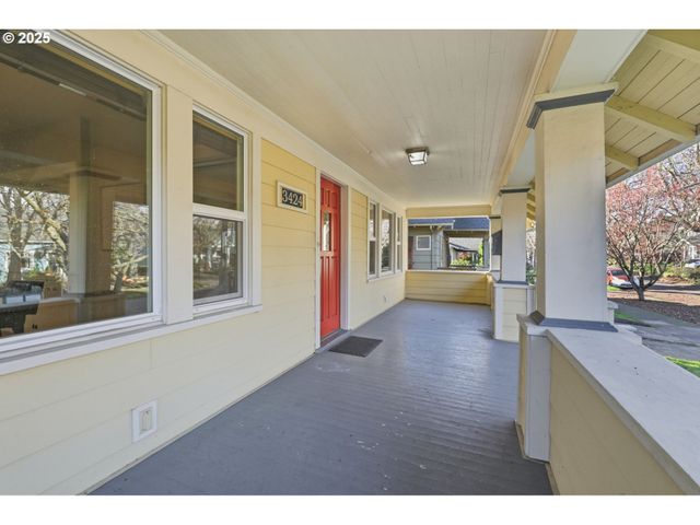 3424 Ne HANCOCK St, Portland, OR 97212