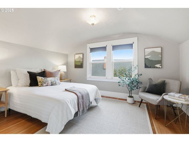 3424 Ne HANCOCK St, Portland, OR 97212